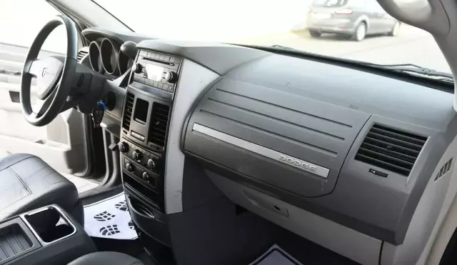 DODGE Grand Caravan 