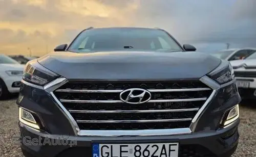 HYUNDAI Tucson 