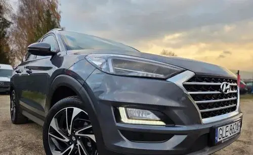 HYUNDAI Tucson 
