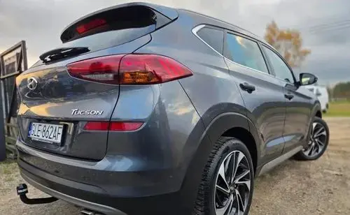 HYUNDAI Tucson 