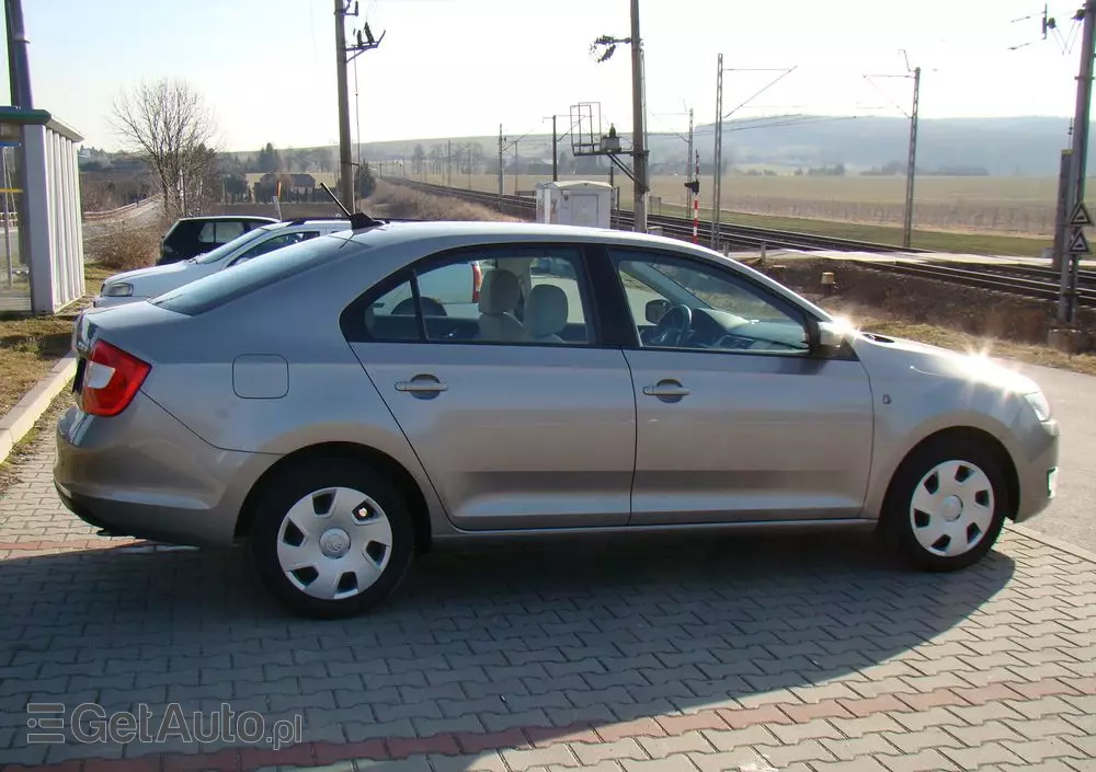 SKODA RAPID Spb 1.2 TSI Elegance