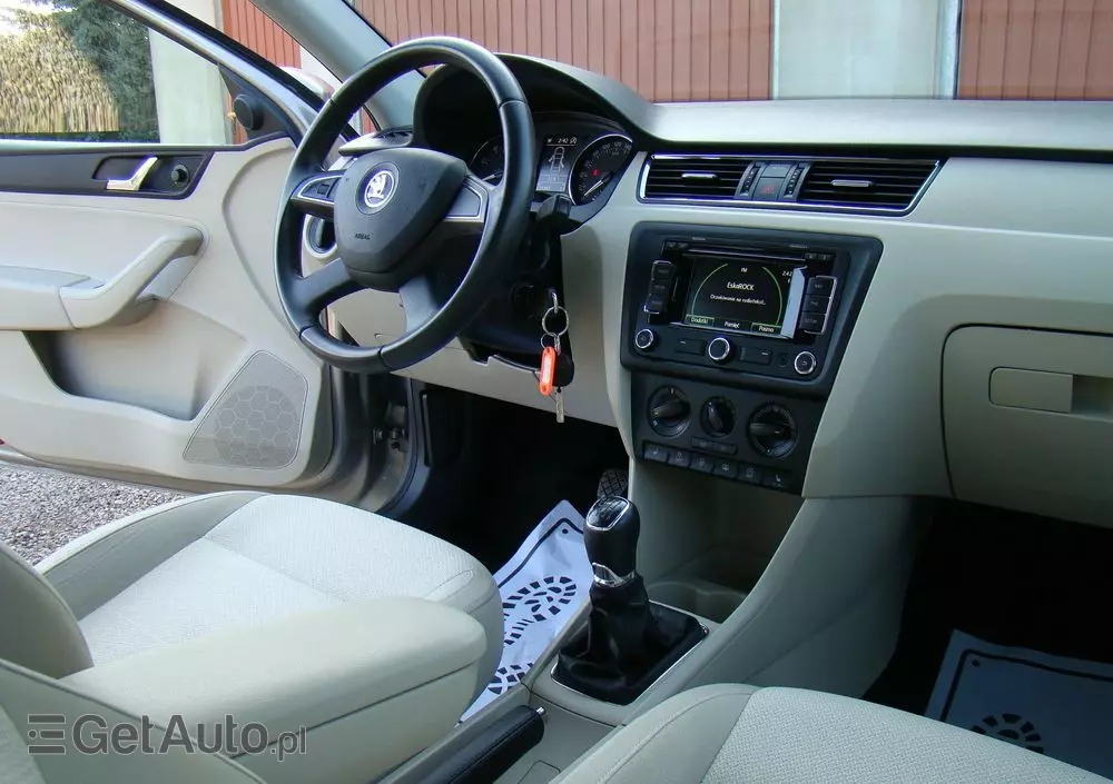 SKODA RAPID Spb 1.2 TSI Elegance