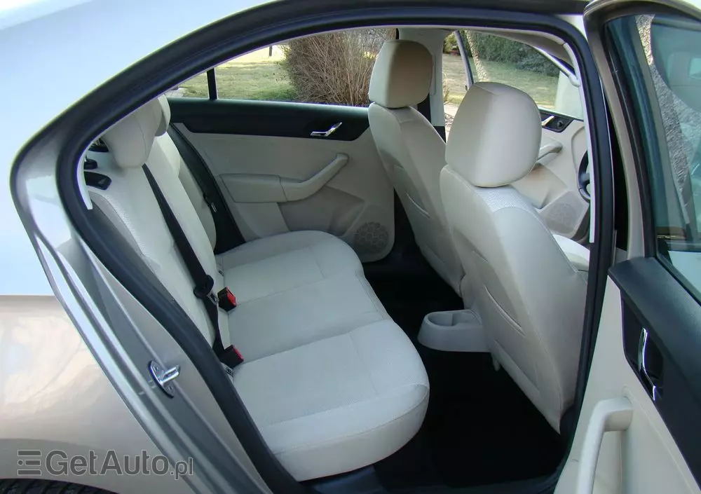 SKODA RAPID Spb 1.2 TSI Elegance