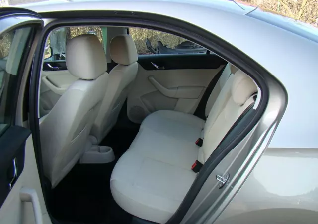 SKODA RAPID Spb 1.2 TSI Elegance