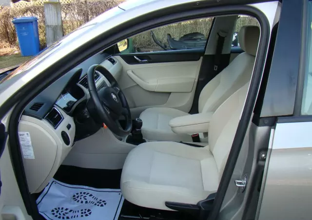 SKODA RAPID Spb 1.2 TSI Elegance