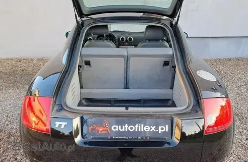 AUDI TT 