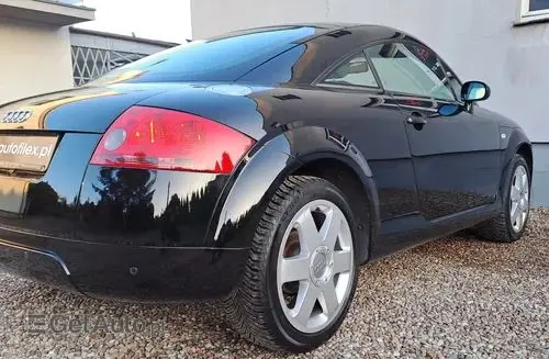 AUDI TT 
