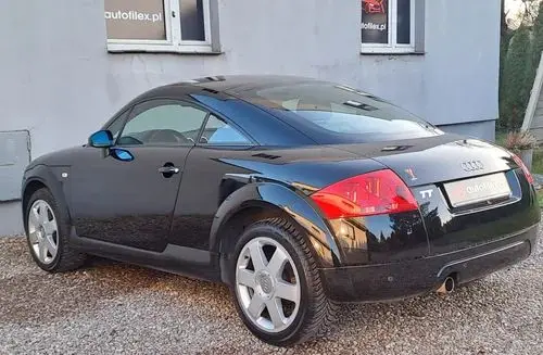 AUDI TT 