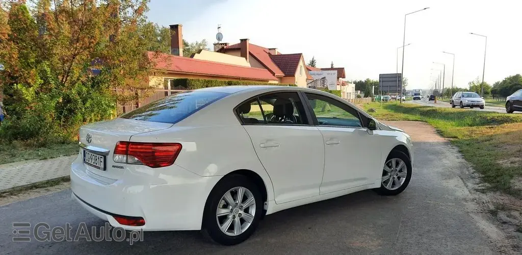 TOYOTA Avensis 