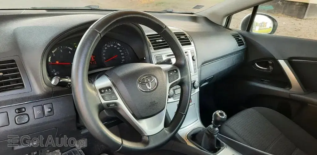 TOYOTA Avensis 