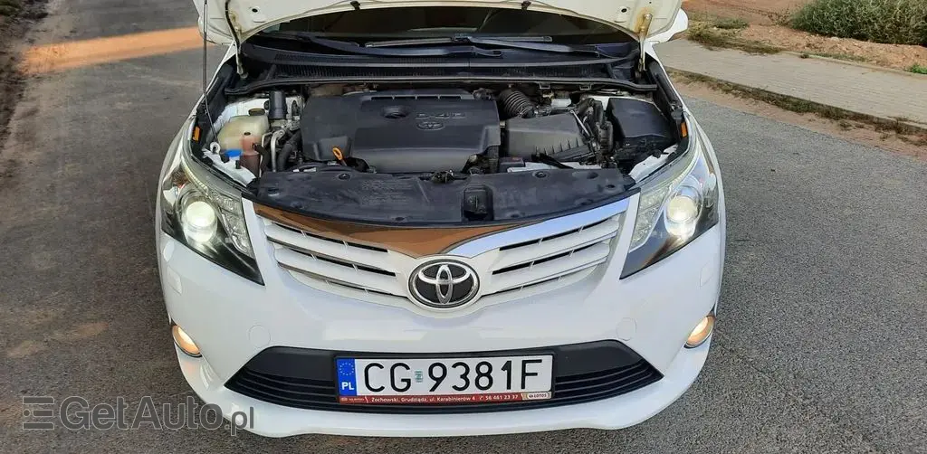TOYOTA Avensis 