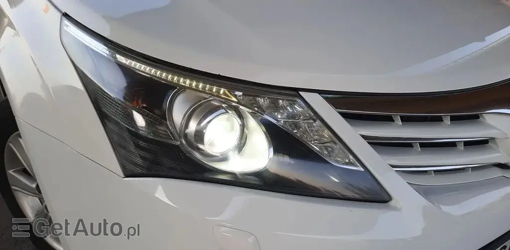 TOYOTA Avensis 