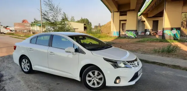 TOYOTA Avensis 
