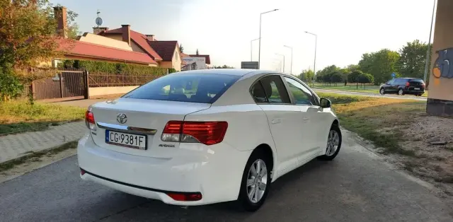 TOYOTA Avensis 