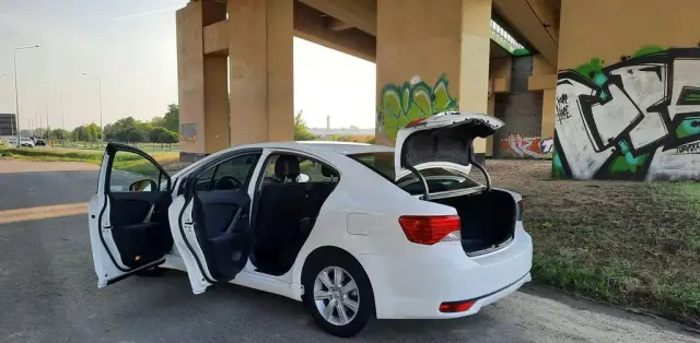 TOYOTA Avensis 