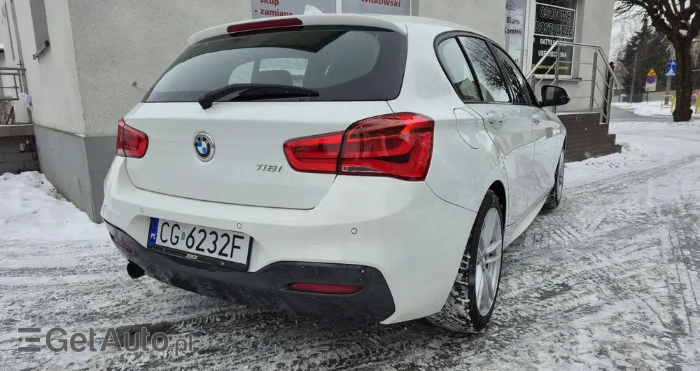 BMW Seria 1 118i Edition M Sport Shadow