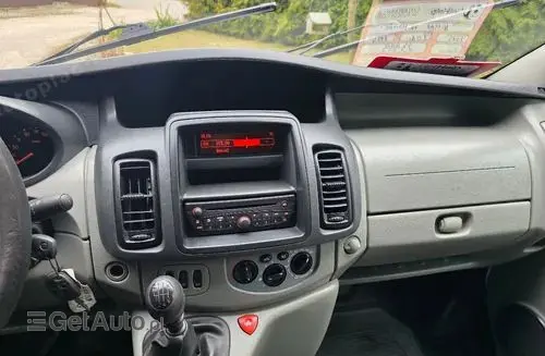 RENAULT Trafic 