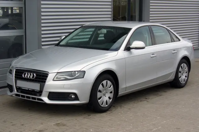 AUDI A4 