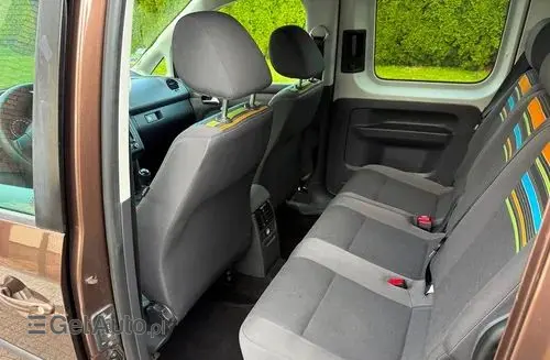 VOLKSWAGEN Caddy 