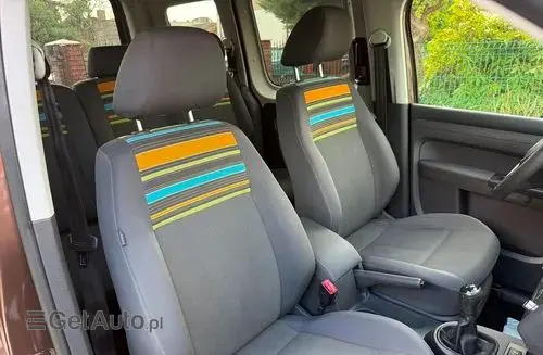 VOLKSWAGEN Caddy 