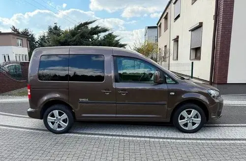 VOLKSWAGEN Caddy 