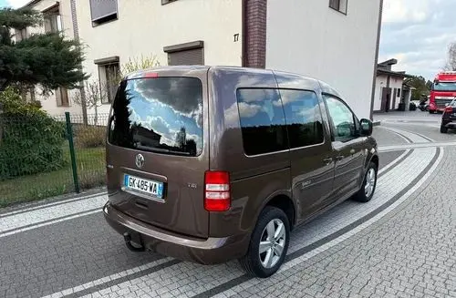 VOLKSWAGEN Caddy 