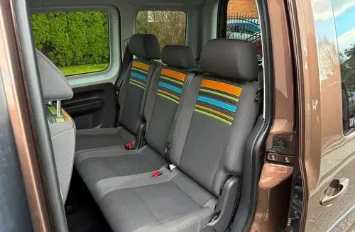 VOLKSWAGEN Caddy 
