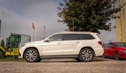 MERCEDES-BENZ GL 