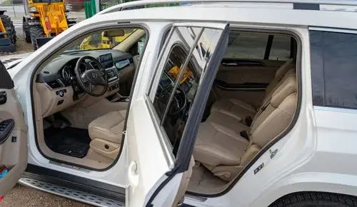 MERCEDES-BENZ GL 