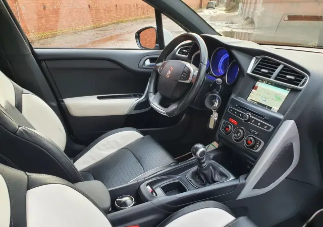 CITROËN DS4 PureTech 130 Stop&Start SoChic