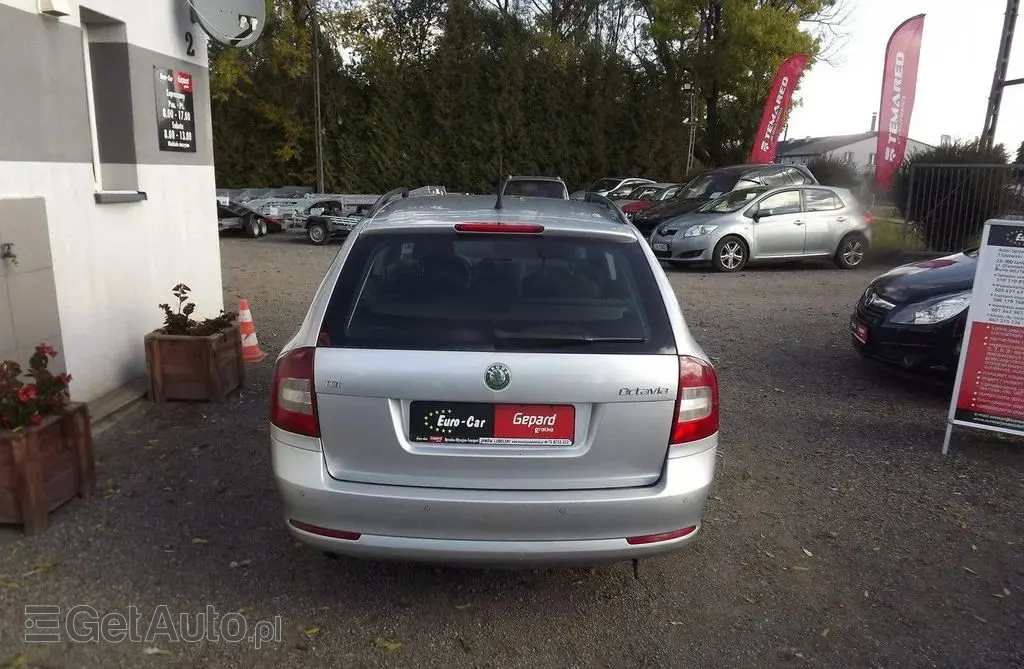 SKODA Octavia 