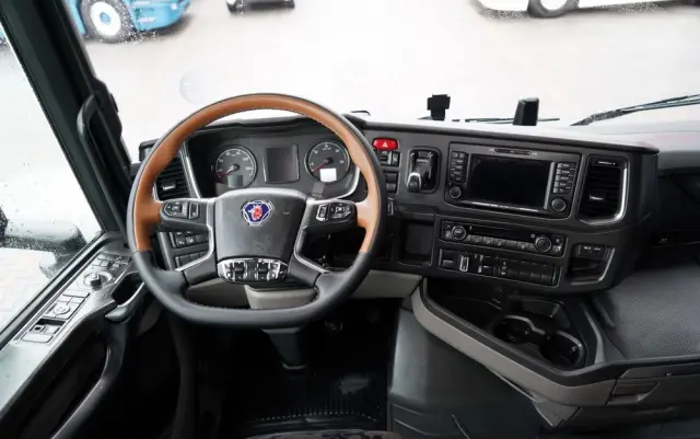 SCANIA S 450 / RETARDER / KLIMA POSTOJOWA  / ALUFELGI / 