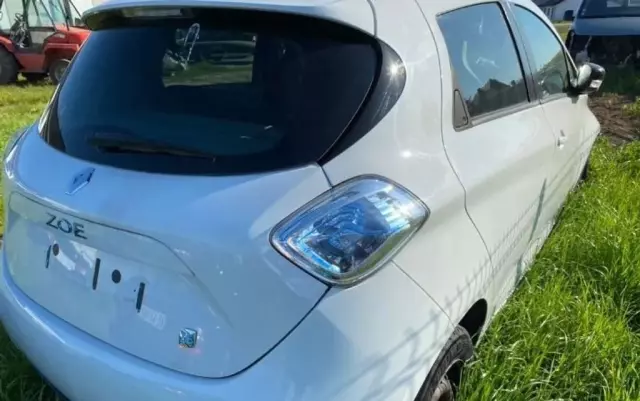 RENAULT Zoe 
