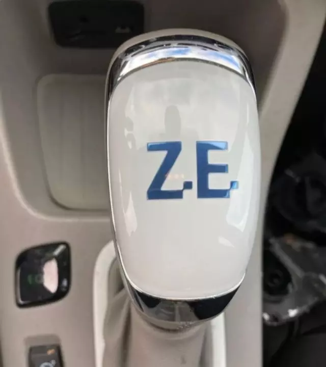 RENAULT Zoe 