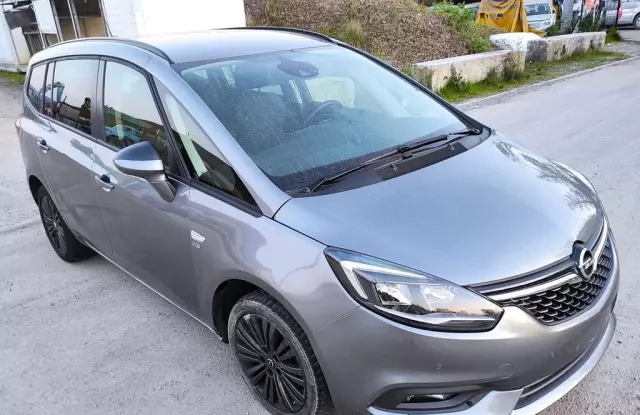 OPEL Zafira 