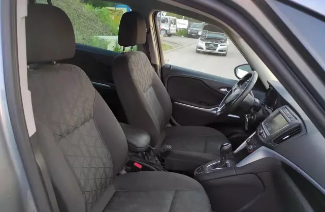 OPEL Zafira 