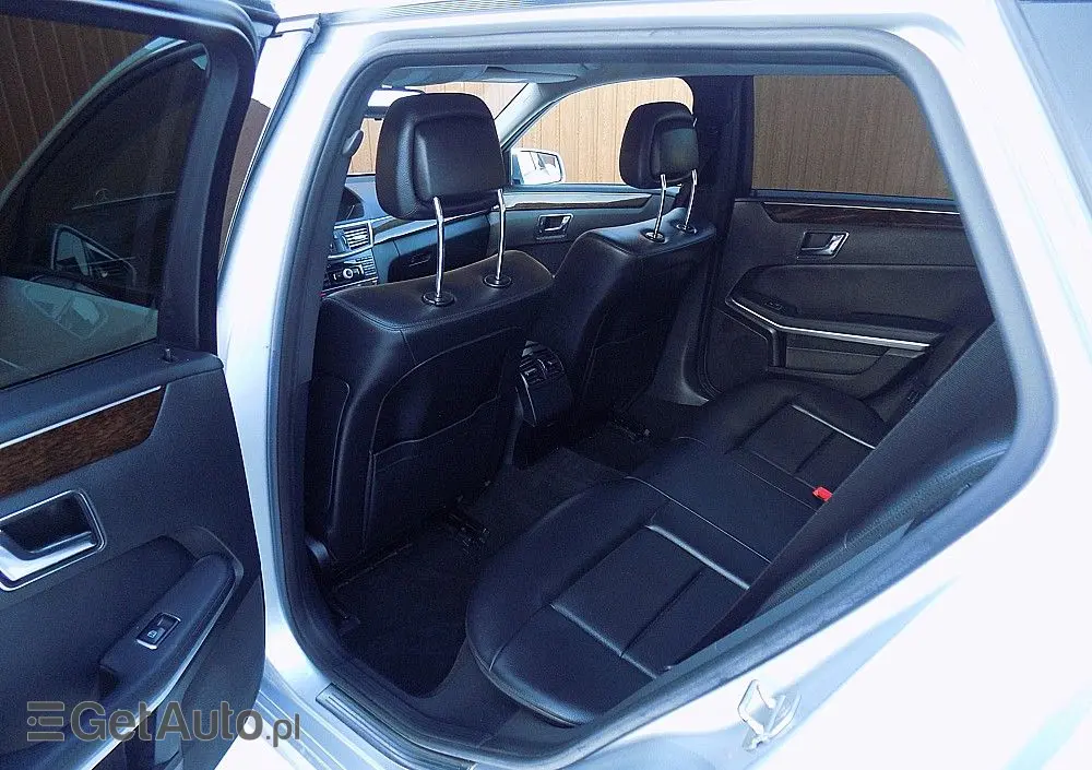 MERCEDES-BENZ Klasa E 200 CDI DPF BlueEFFICIENCY 7G-TRONIC Elegance