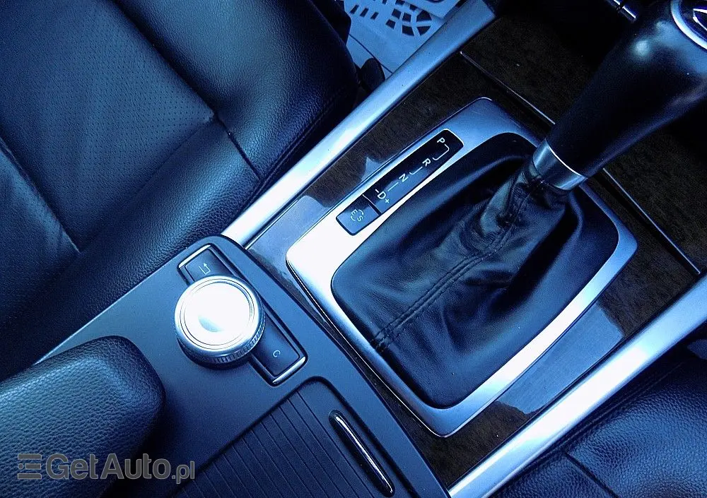 MERCEDES-BENZ Klasa E 200 CDI DPF BlueEFFICIENCY 7G-TRONIC Elegance