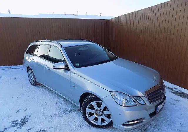 MERCEDES-BENZ Klasa E 200 CDI DPF BlueEFFICIENCY 7G-TRONIC Elegance