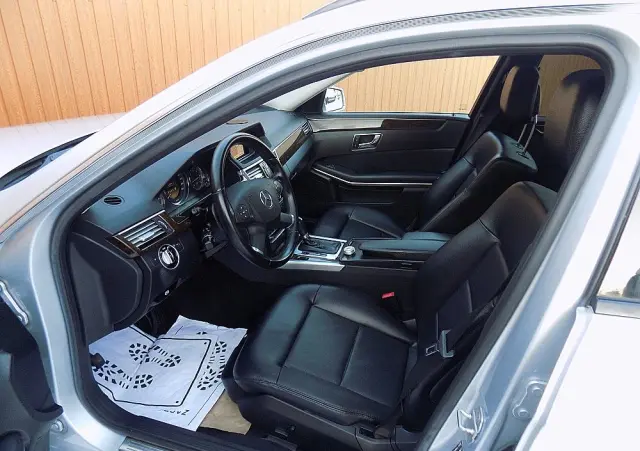 MERCEDES-BENZ Klasa E 200 CDI DPF BlueEFFICIENCY 7G-TRONIC Elegance