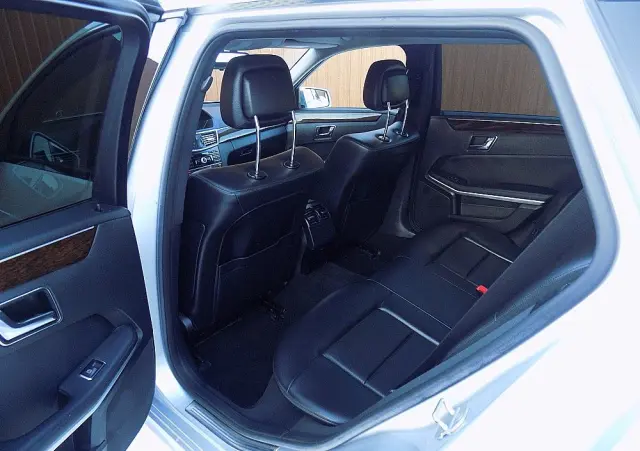 MERCEDES-BENZ Klasa E 200 CDI DPF BlueEFFICIENCY 7G-TRONIC Elegance