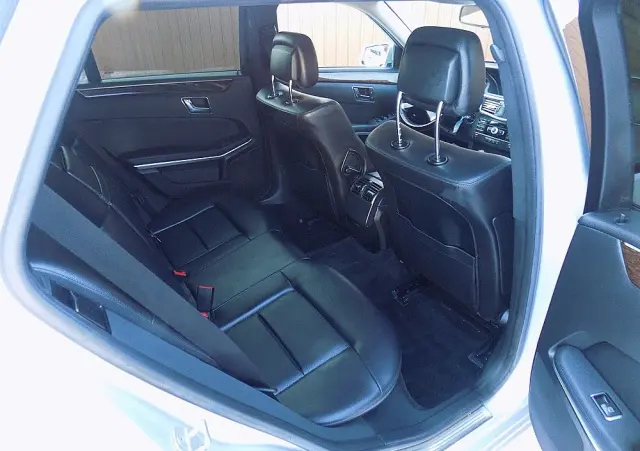 MERCEDES-BENZ Klasa E 200 CDI DPF BlueEFFICIENCY 7G-TRONIC Elegance