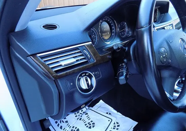 MERCEDES-BENZ Klasa E 200 CDI DPF BlueEFFICIENCY 7G-TRONIC Elegance