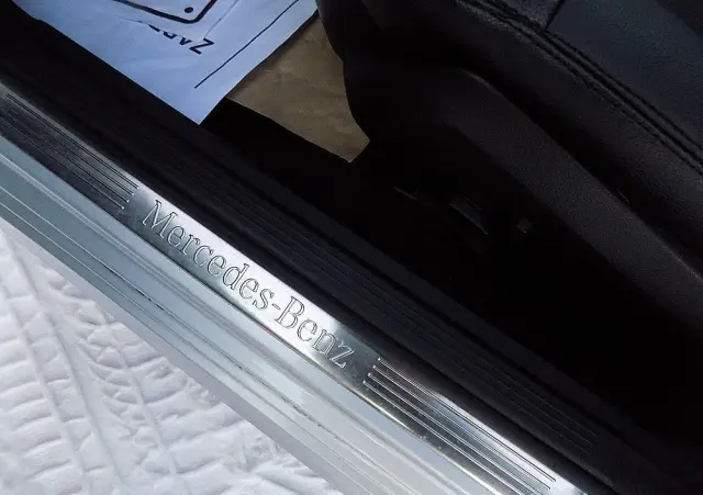 MERCEDES-BENZ Klasa E 200 CDI DPF BlueEFFICIENCY 7G-TRONIC Elegance