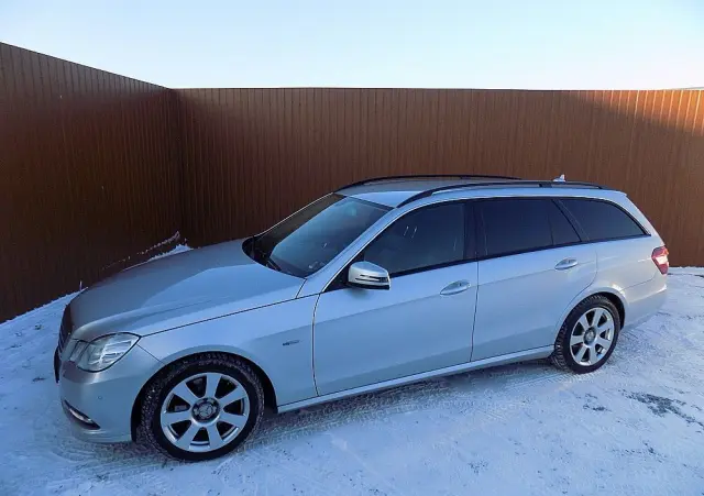 MERCEDES-BENZ Klasa E 200 CDI DPF BlueEFFICIENCY 7G-TRONIC Elegance