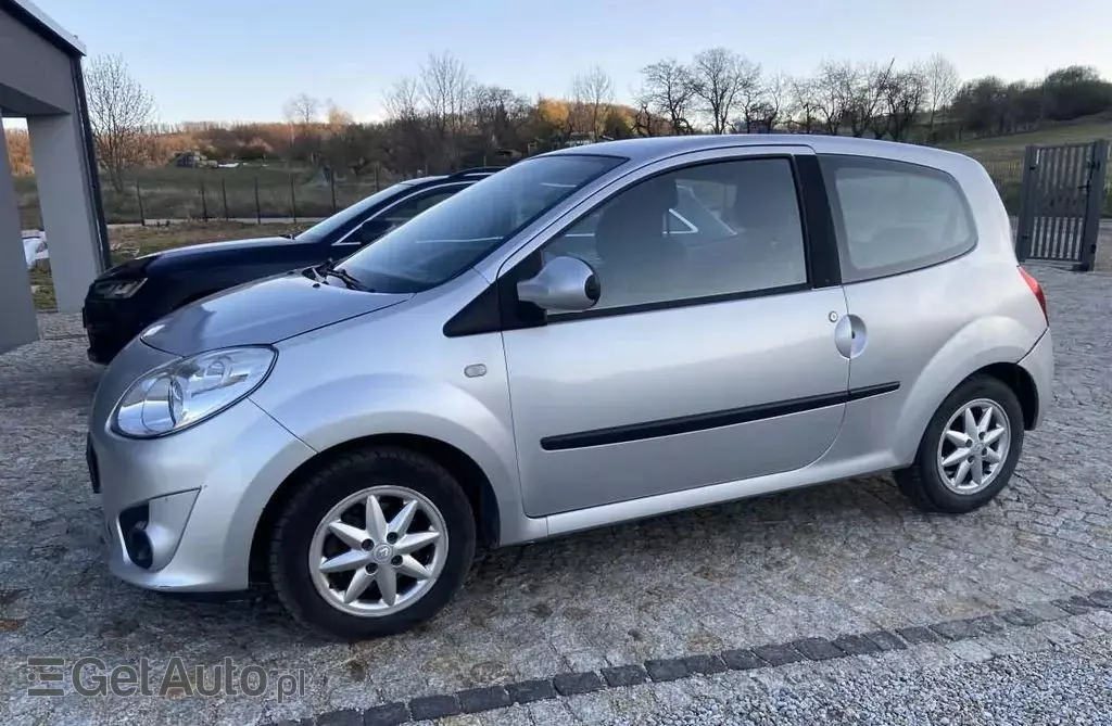 RENAULT Twingo 