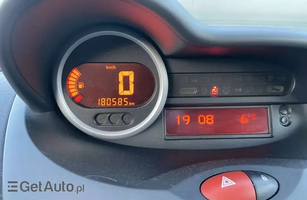 RENAULT Twingo 