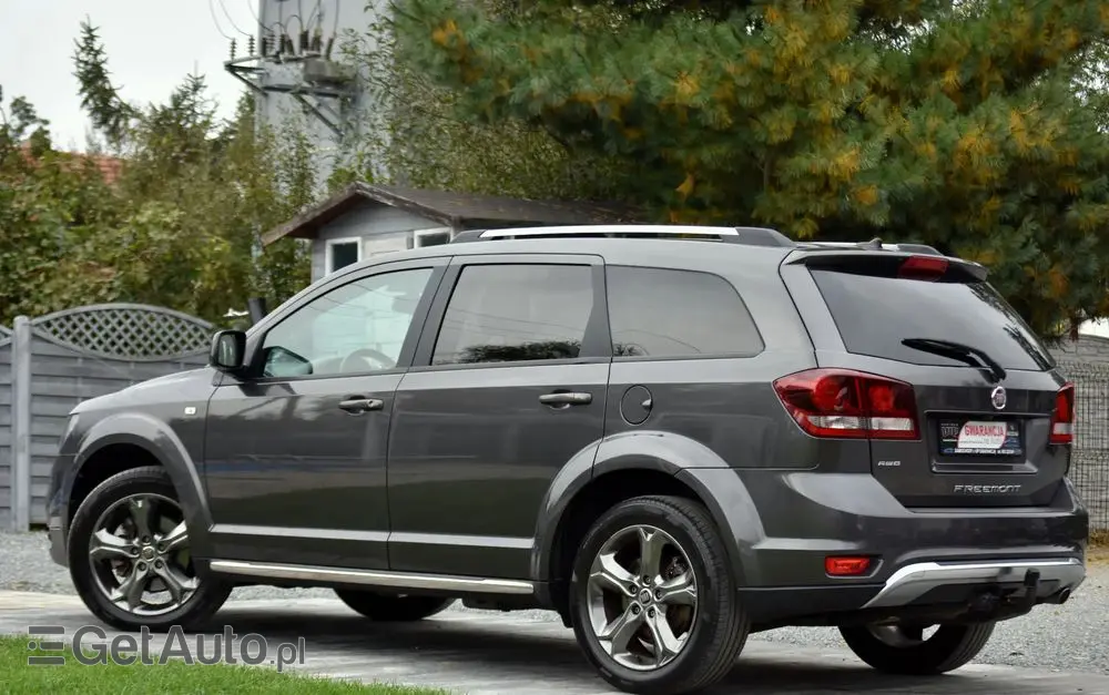 FIAT Freemont 2.0 Multijet 16V DPF Automatik Allrad Cross