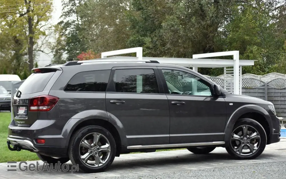 FIAT Freemont 2.0 Multijet 16V DPF Automatik Allrad Cross