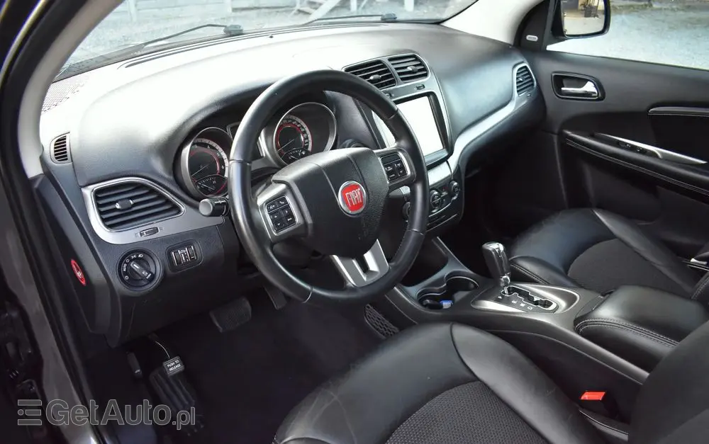 FIAT Freemont 2.0 Multijet 16V DPF Automatik Allrad Cross